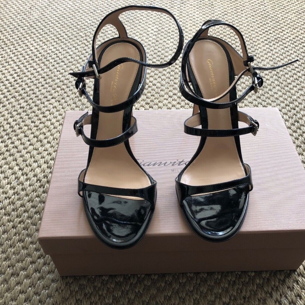 NIB Stunning Gianvito Rossi Carey High Sandals in Black Patent Leather Size 38.5